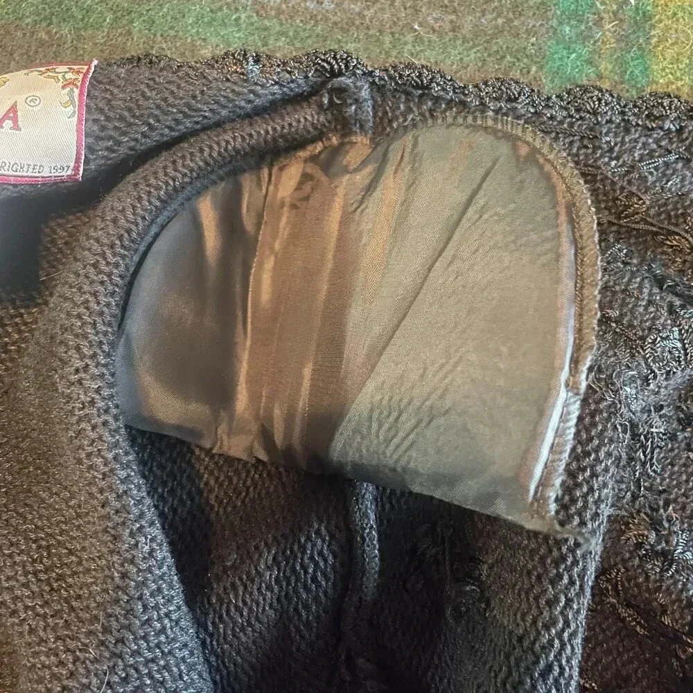 NWT Vintage 90s Black Dark Academia Floral Embroidered Knit Cardigan - Picture 14 of 14